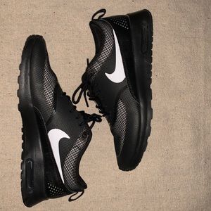 NIKE air max thea
